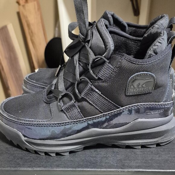SOREL WINTER BOOTS SIZE 39 - In new condition - Picture 1 of 6